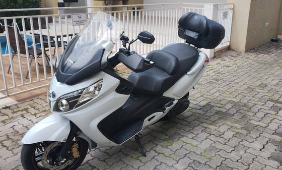 DAFRA MAXSYM 400i 